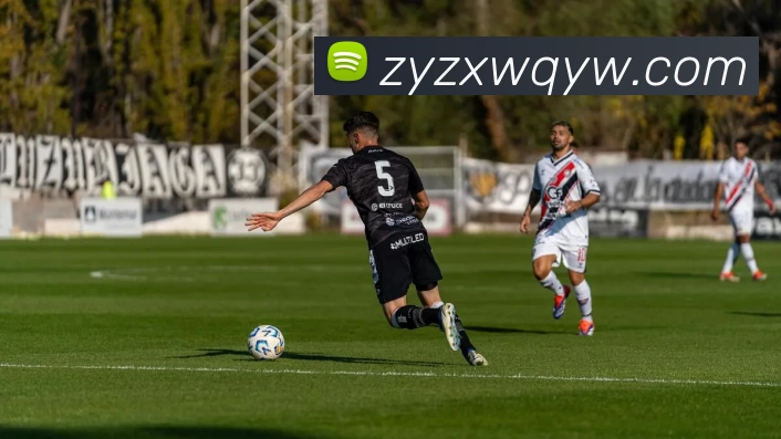 足球运动员的训练方法与提升策略